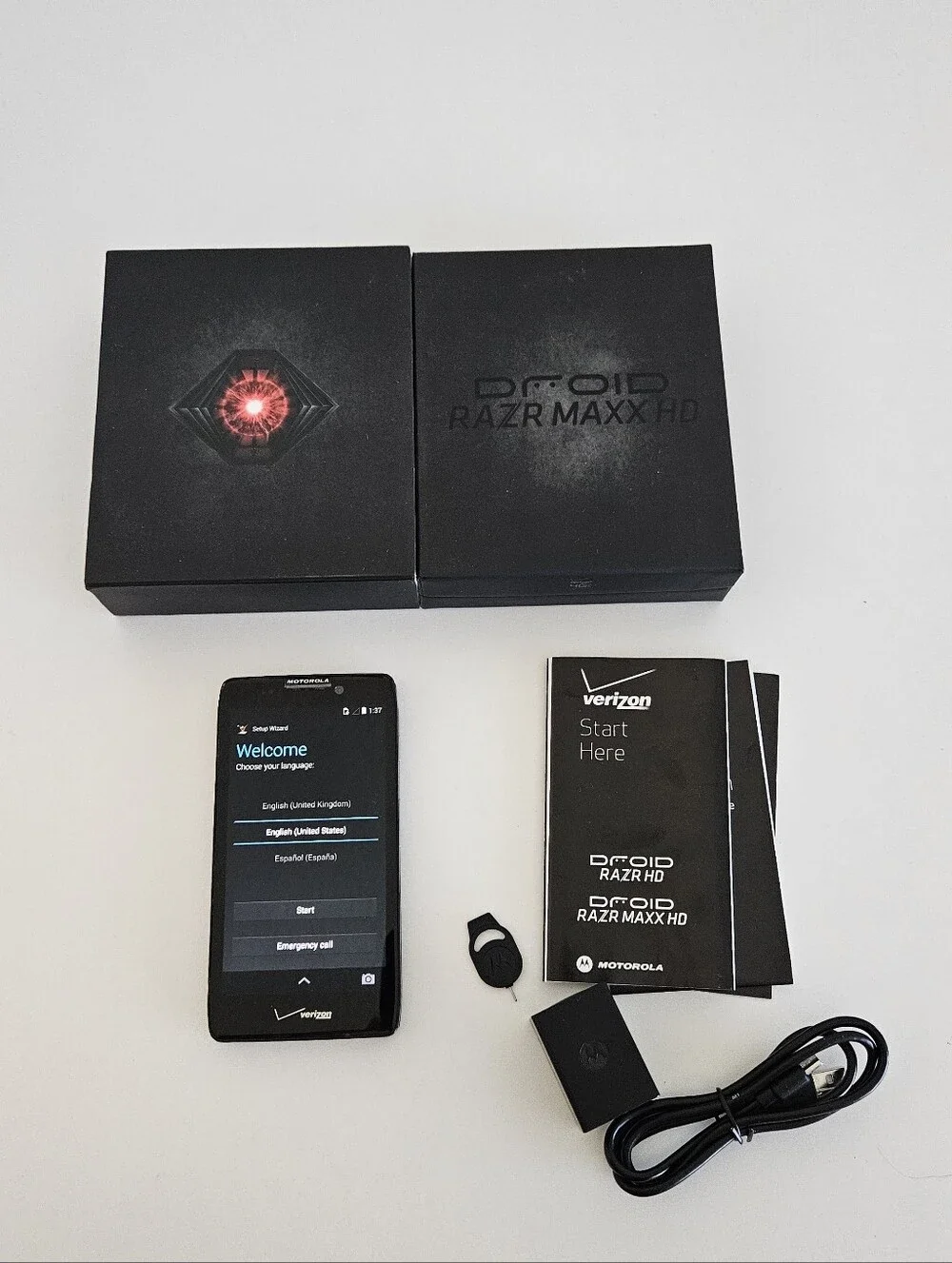 Motorola Droid Razr Maxx HD For Verizon Original Packaging With Charger Manual